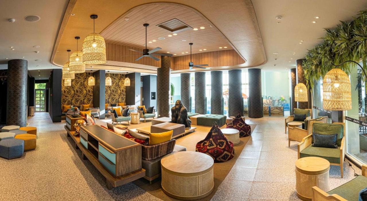 โรงแรมฟาร์กลอรี่ Yanliau ภายนอก รูปภาพ The lounge at the airport