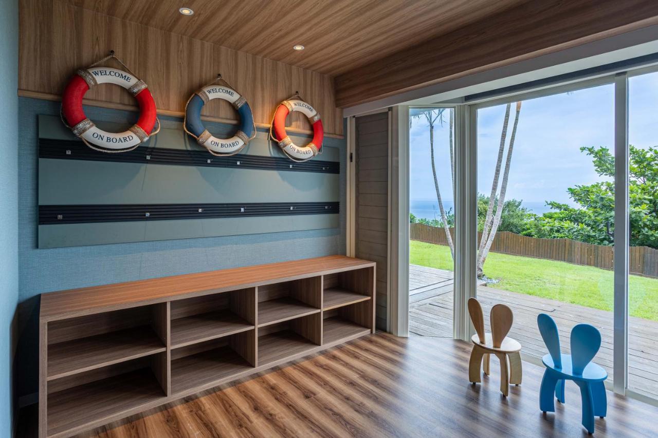 โรงแรมฟาร์กลอรี่ Yanliau ภายนอก รูปภาพ Interior of the Lifeguard Station
