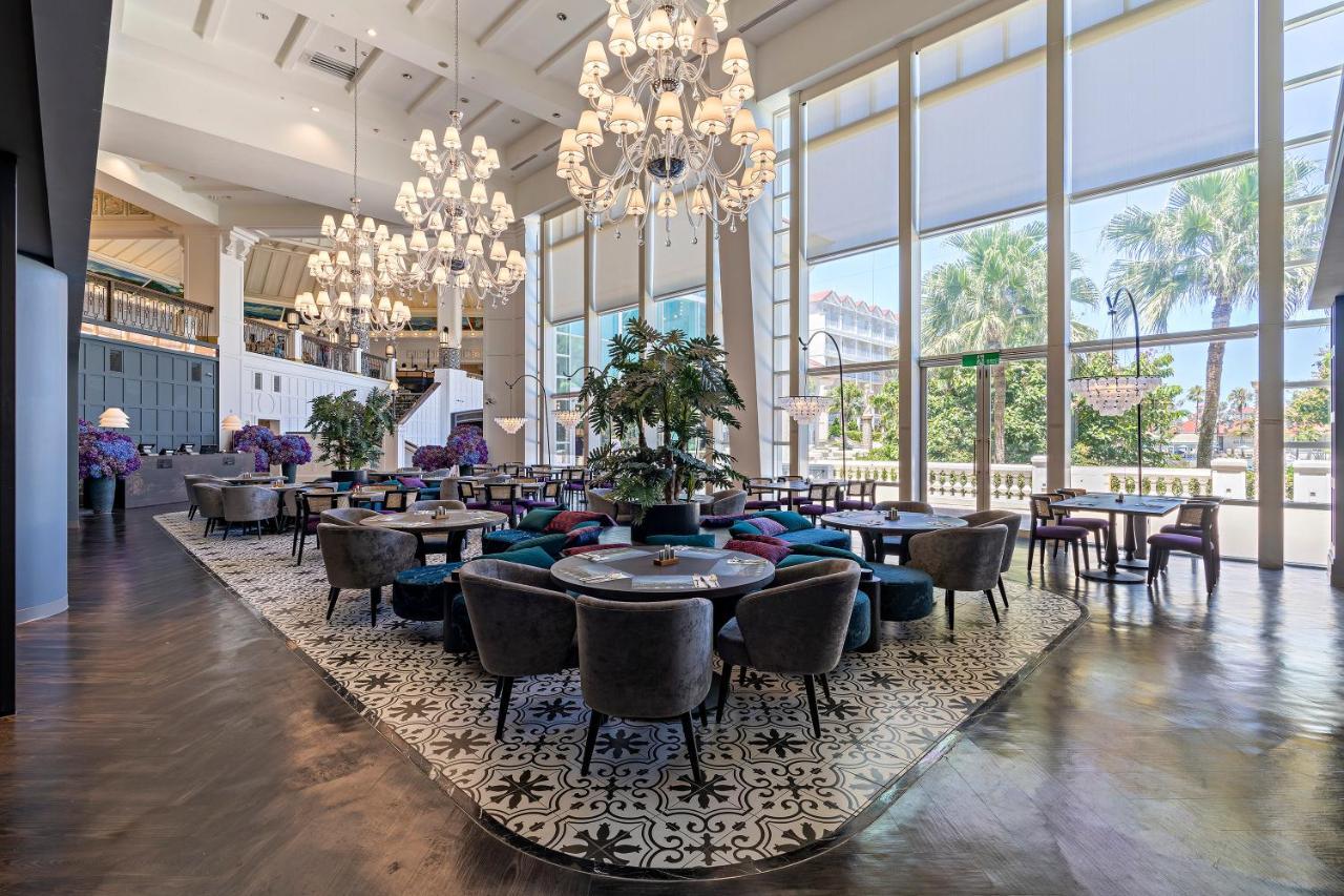 โรงแรมฟาร์กลอรี่ Yanliau ภายนอก รูปภาพ The lobby of the hotel